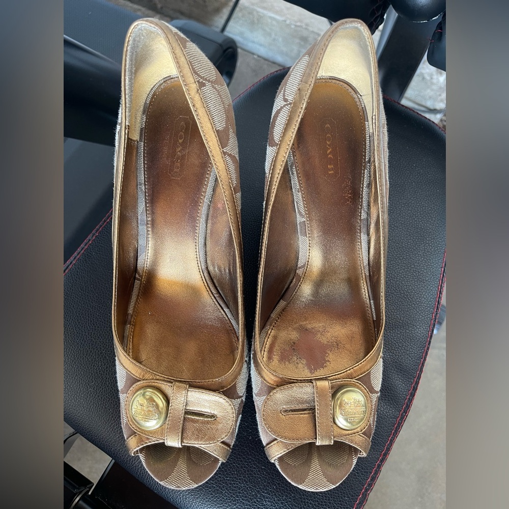 Used Coach Wedge Size 10